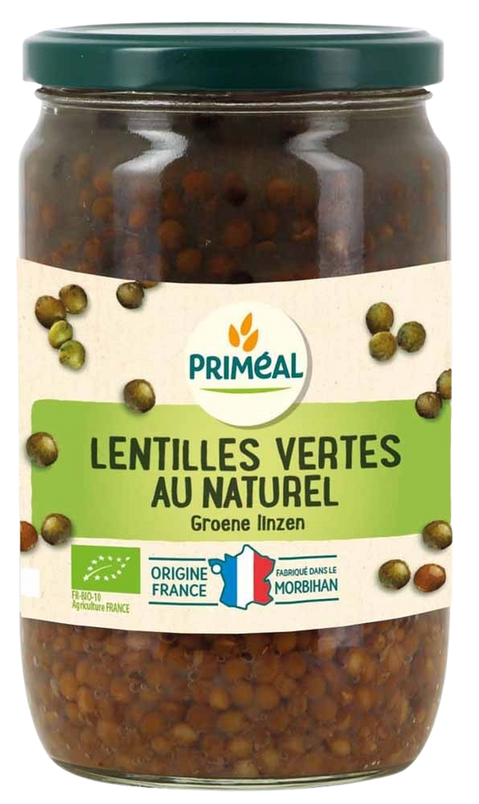 Primeal organic green lentils from France, 660g, displayed in a clear bag, fresh and vibrant.