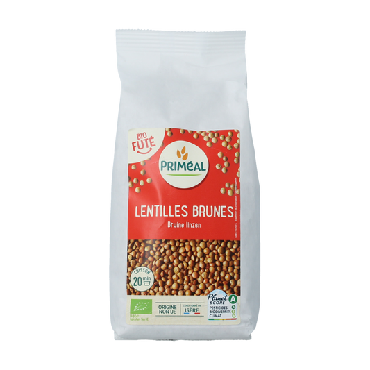 Primeal organic brown lentils in a 500g package, fresh and dry, ideal for cooking healthy meals.