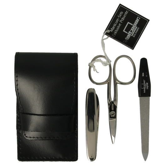 Malteser Zaketui 3-delig set with round leather case, manicure and pedicure tools, and a pocket knife in a compact bundle.