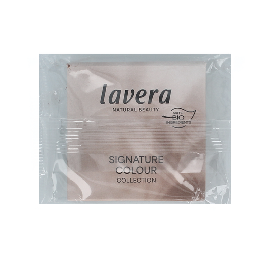 Lavera Signature Colour Collection 03 makeup compact with 3.20g of natural-colored powder, showcasing elegant packaging.