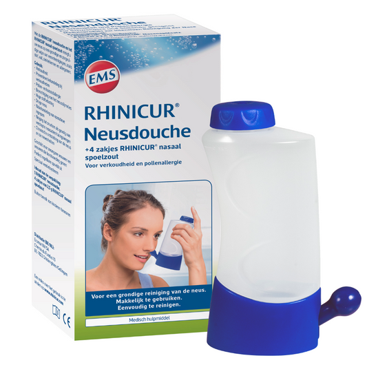 Rhinicur neusdouche set with four sachets for nasal care and inhalation, featuring a nasal spray bottle and sachets for soothing relief.