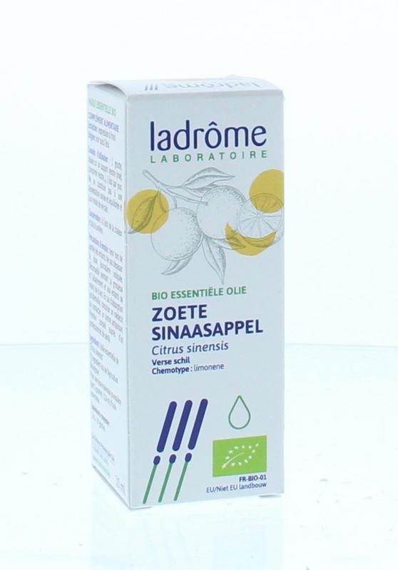 Ladrome Sinaasappel olie bio in 10ml bottle, organic citrus essential oil, shown in a small amber glass container with a dropper.