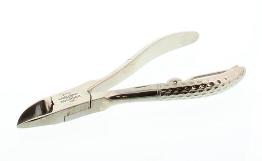 Malteser manicure and pedicure nail clipper grip with 10cm length, metal tool for precise grooming, single item.