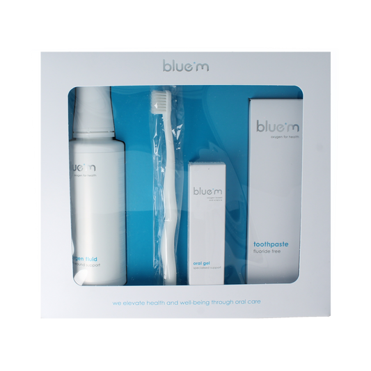 Bluem implant care kit post-surgical vensterdoos set, including dental hygiene tools for effective mouth care after surgery.