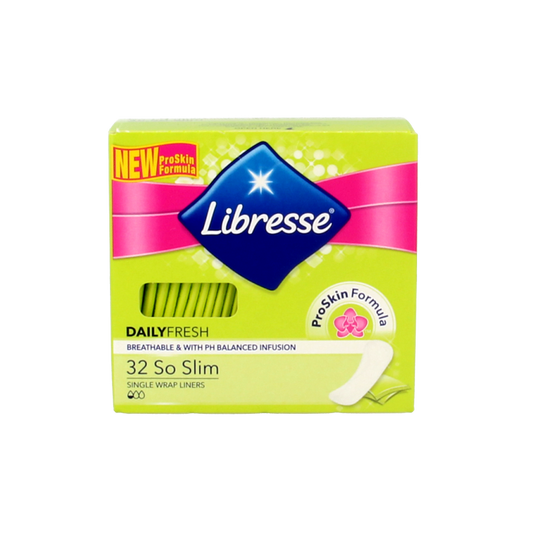 Libresse slim inlegkruisjes for women, pack of 32, with discreet, slim design for comfortable protection.