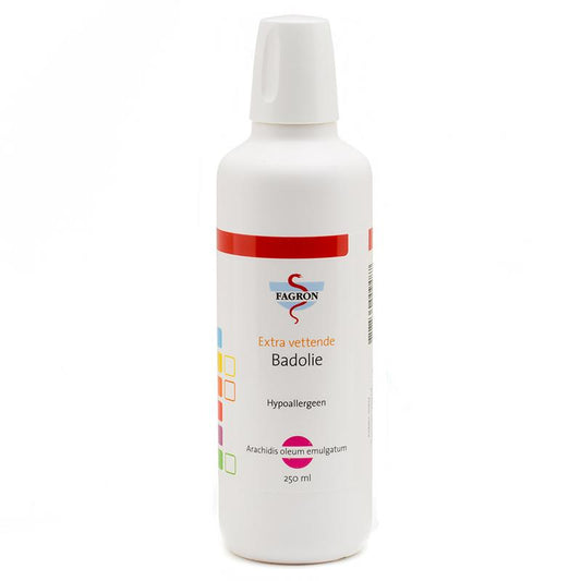 Fagron Badolie extra vettend 250ml bottle, a nourishing bath and shower oil with a thick, moisturizing formula.