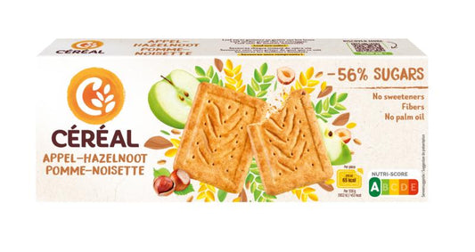 Cereal appel hazelnoot koek, 230g, close-up of crunchy cereal cookie with apple and hazelnut pieces.