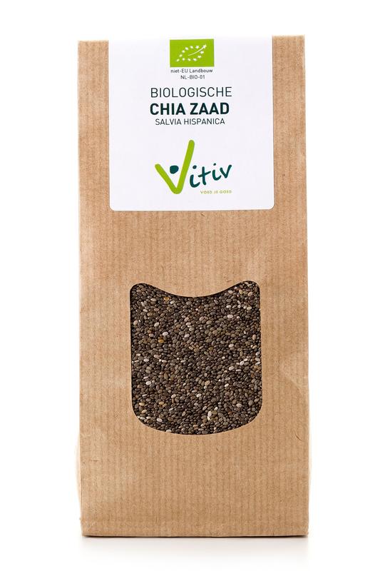 Organic Vitiv Chiazaad bio 250g, raw superfood seeds in a clear package with a label showing product details.