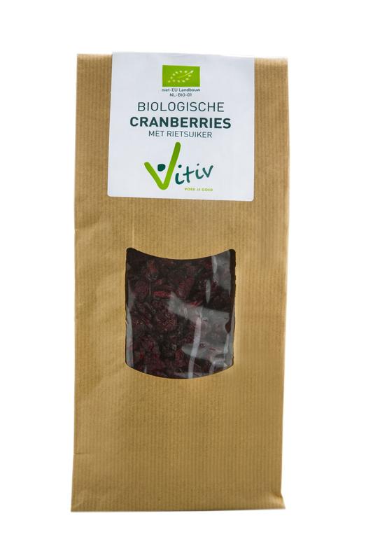Organic Vitiv cranberries coated with raw cane sugar in a 250g package, suitable for superfoods and healthy snacking.