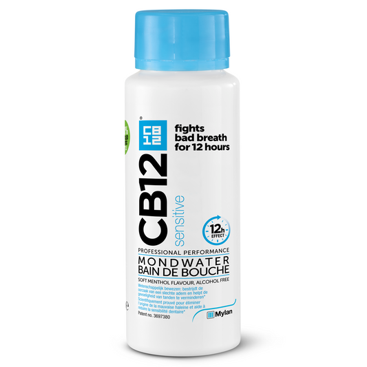 CB12 Mondverzorging sensitive mouthwash bottle, 250ml, in a clear container with a blue and white label.