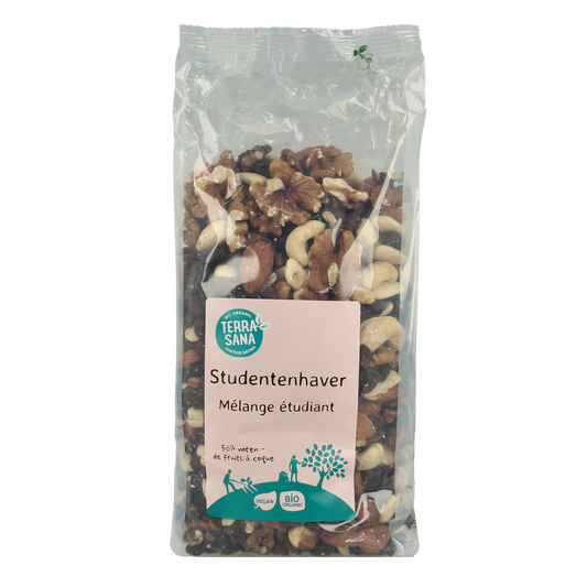 TerraSana bio studentenhaver chips and zoutjes in a 750g bag, organic snack with nuts and salted treats.