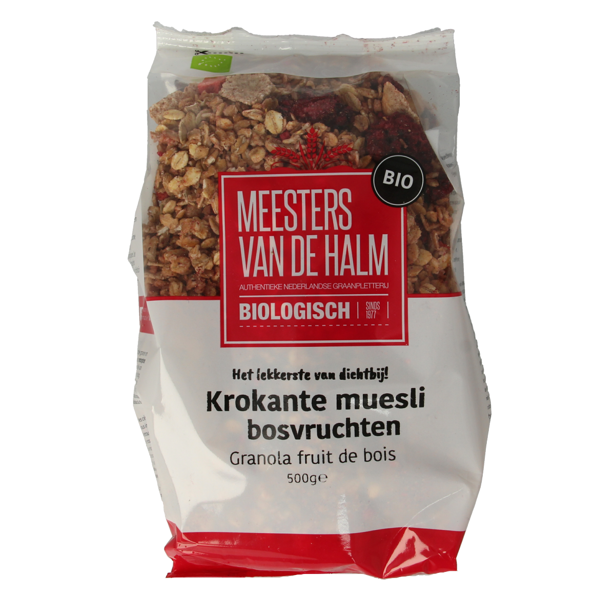 De Halm bio muesli krokant bosvruchten ontbijtgranen in 500g, close-up of crunchy cereal with dried berries and grains.