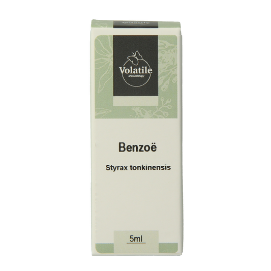 Volatile Benzoe essential oil in a 5ml bottle, natural aromatic etherische oliën with amber-colored liquid inside.