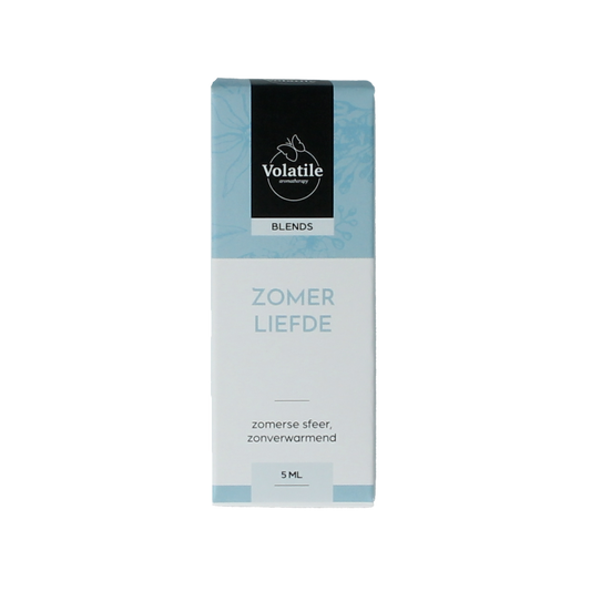 Volatile Zomerliefde essential oil bottle, 5ml, featuring a clear glass container with a white label and silver cap.