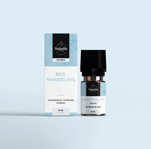 Volatile Boswandeling essential oil bottle, 10ml, natural etherische oliën with a white cap and label, in a clear glass container.