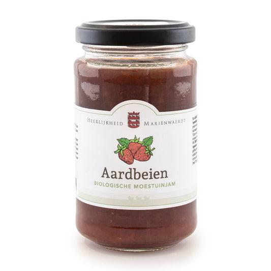 Marienwaerdt bio aardbeien Moestuinjam spread on bread, close-up of jar with label featuring strawberries and natural fruit spread