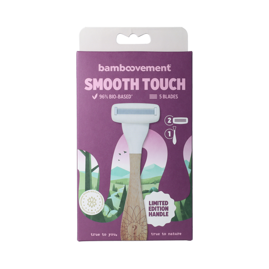 Bamboovement Smooth Touch Scheermes limited edition safety razor with two replacement blades, bamboo handle, and sleek design.