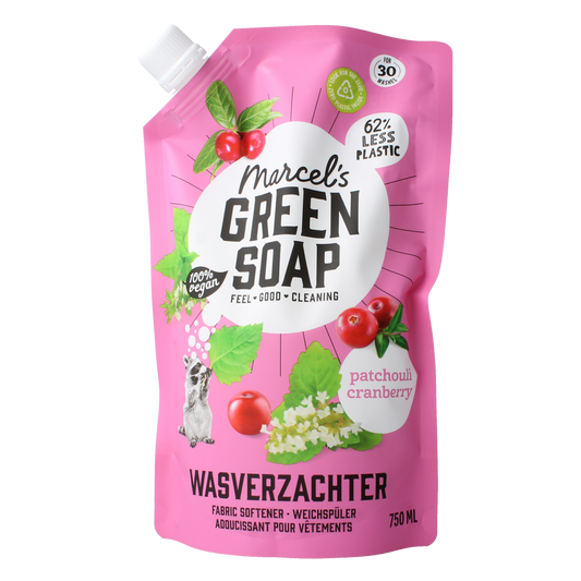 Marcel's Green Soap Wasverzachter patchouli & cranberry refill bottle, 750ml, for softening laundry in eco-friendly fabric softener.