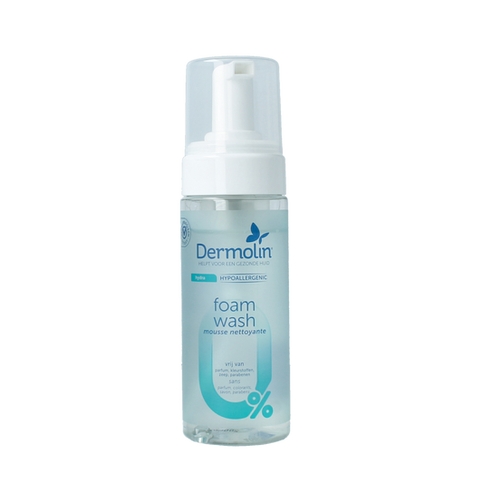 Dermolin Foamwash hydraterend foamer 150ml, gentle facial cleansing foam with moisturizing properties, in a white bottle with pump.
