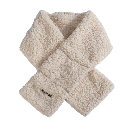 Warmies Sherpa beige shawl draped over kruiken, soft and cozy fabric, showcasing the warm and comfortable design.
