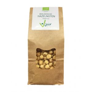 Raw Vitiv Hazelnoten zonder vlies in 250g bio package, natural and unshelled hazelnuts from superfoods selection.