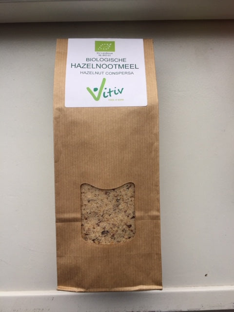 Vitiv bio hazelnut flour in a 500g package, natural nut meal for baking and cooking, from Vitiv brand.