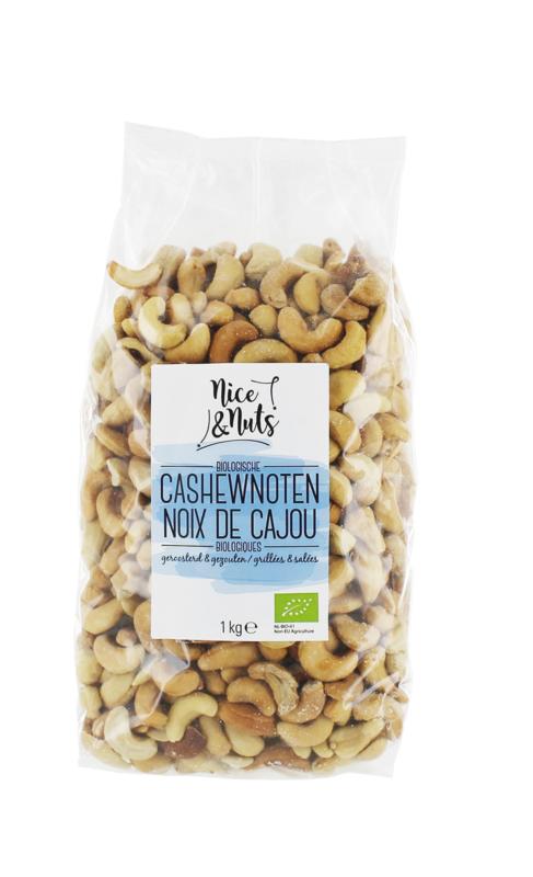 Raw and salted roasted cashew nuts by Nice & Nuts, organic superfood in a 1 kg bag, showcasing the crunchy, golden cashews.