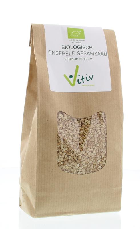 Raw organic sesame seeds in a 250g package from Vitiv, shown in a close-up image.