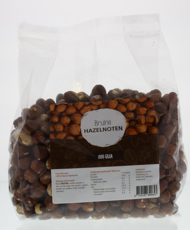 Raw brown hazelnuts from MijnNatuurwinkel in a 1kg bag, showcasing fresh, whole hazelnuts perfect for superfood recipes.