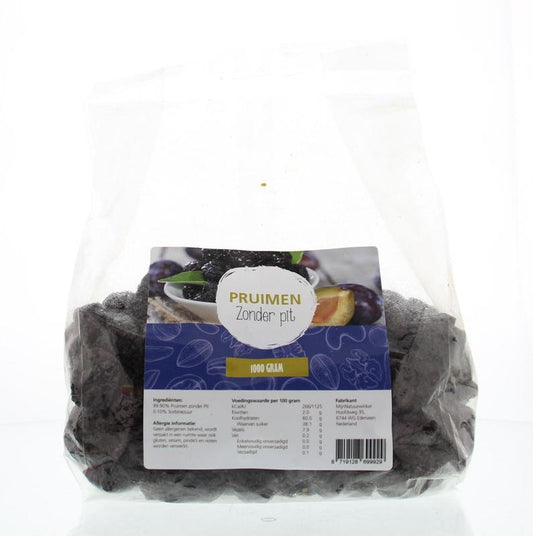 Fresh pitted plums from MijnNatuurwinkel, 1kg, showcasing ripe, juicy fruit with smooth skin in a natural setting.