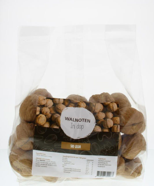 Raw walnuts in shells from MijnNatuurwinkel, 500 grams, shown in a natural setting. Perfect for raw food and superfood diets.