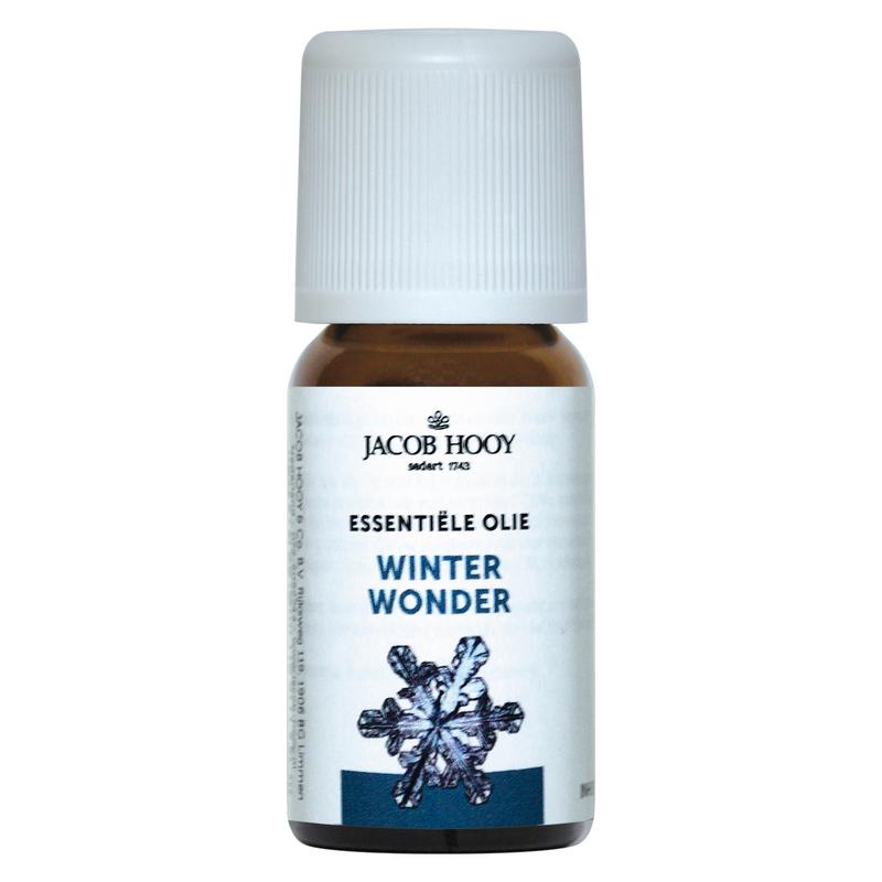 Jacob Hooy Winter Wonder olie 10ml, natural essential oil with aromatic herbs, in a clear glass bottle with a dropper cap.