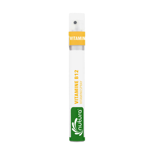 Nutura Vitaminesprays B12 vitamin spray in 14.4 ml bottle, featuring a small, portable spray for quick vitamin B12 intake.